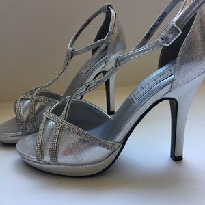 💎Beautiful Touch Ups Silver 💎 Prom Bridal 6-1/2